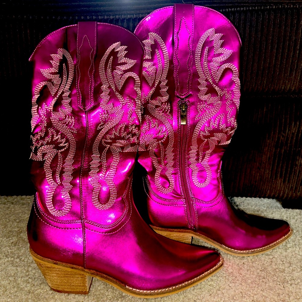Metallic Pink Luckenbach Cowboy Boots - BRAND NEW -NEVER WORN!